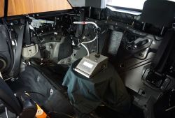 Nach der Brandschadenreinigung führen wir selbst die Schadstoffmessung bzw. Luftprobenahme durch. Die Analyse und Bewertung erfolgt im externen Labor. Schadstoffmessung im Fahrzeuginnenraum